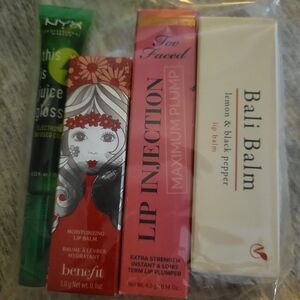 Bundle of 4 lip products